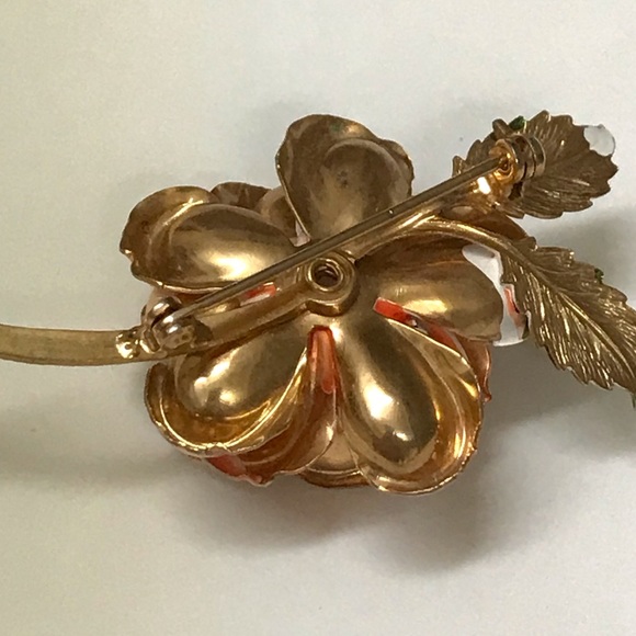 VTG Flower Pin - Picture 4 of 5